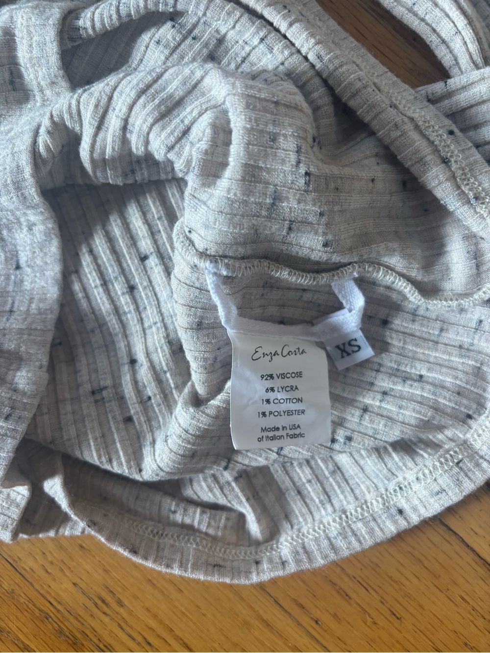 ENZA COSTA Luxurious Ribbed Henley Made in USA Like New Condition - Picture 4 of 4